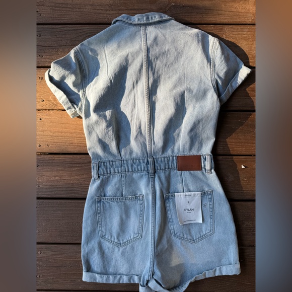 🎁 Hidden Jeans Denim Romper Small NWT – Gift-Ready for Christmas - Picture 2 of 9